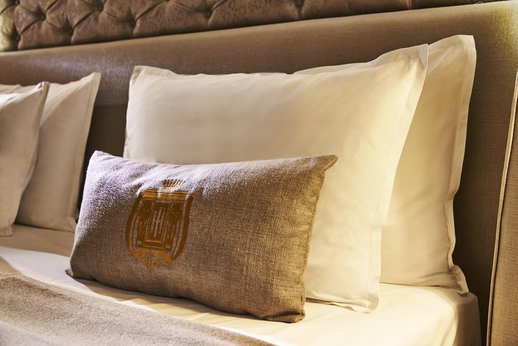 Hotel Steigenberger Icon Frankfurter Hof Frankfurt nad Mohanem Exteriér fotografie Pillows